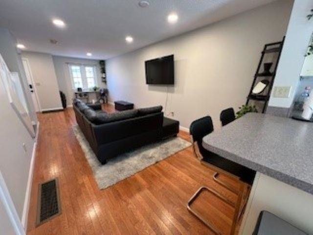 517 Fox Hollow Way - Photo 2 of 22