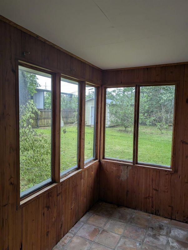235 Burgin Ave - Photo 7 of 11