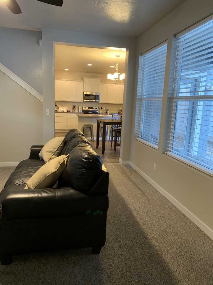 769 E Springloyd St - Photo 4 of 13