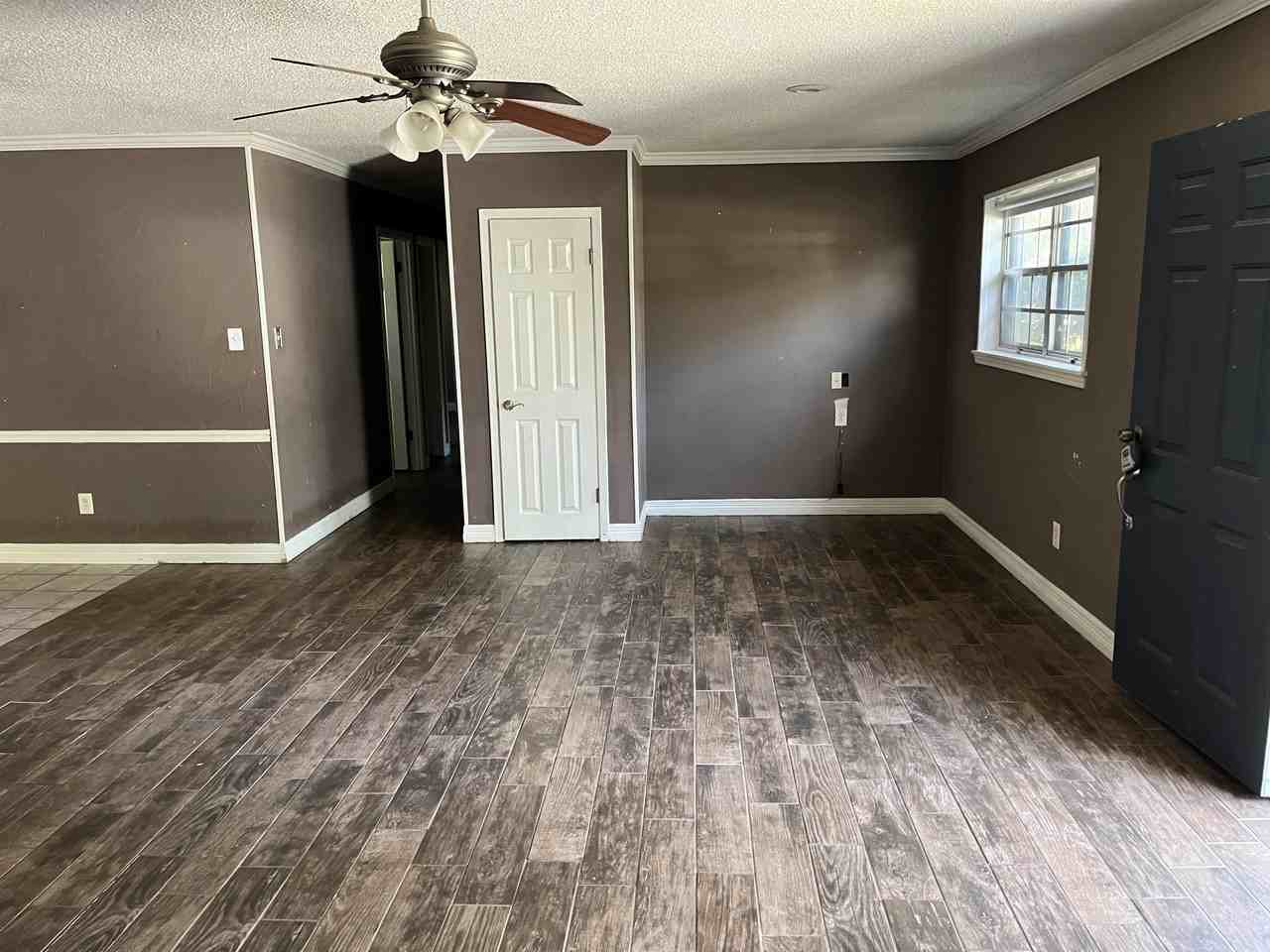 9471 Blom Blvd - Photo 2 of 11