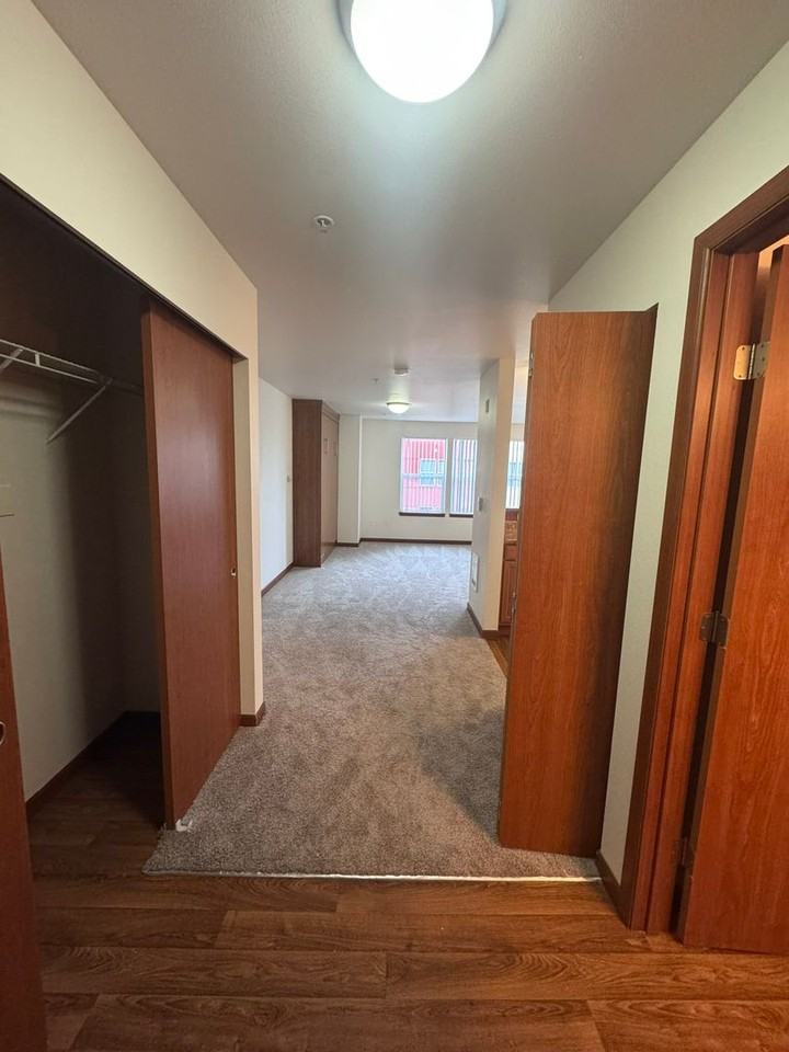21428 International Boulevard - Photo 5 of 49