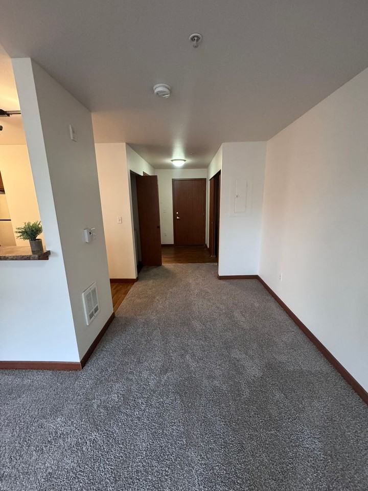 21428 International Boulevard - Photo 6 of 49