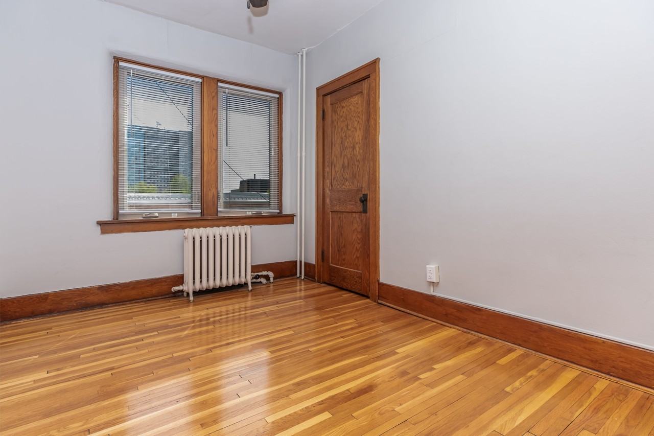603 1st St Sw #301 - Photo 3 of 11