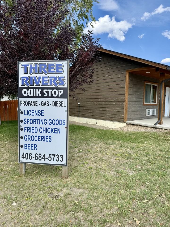 325 S Main St #3