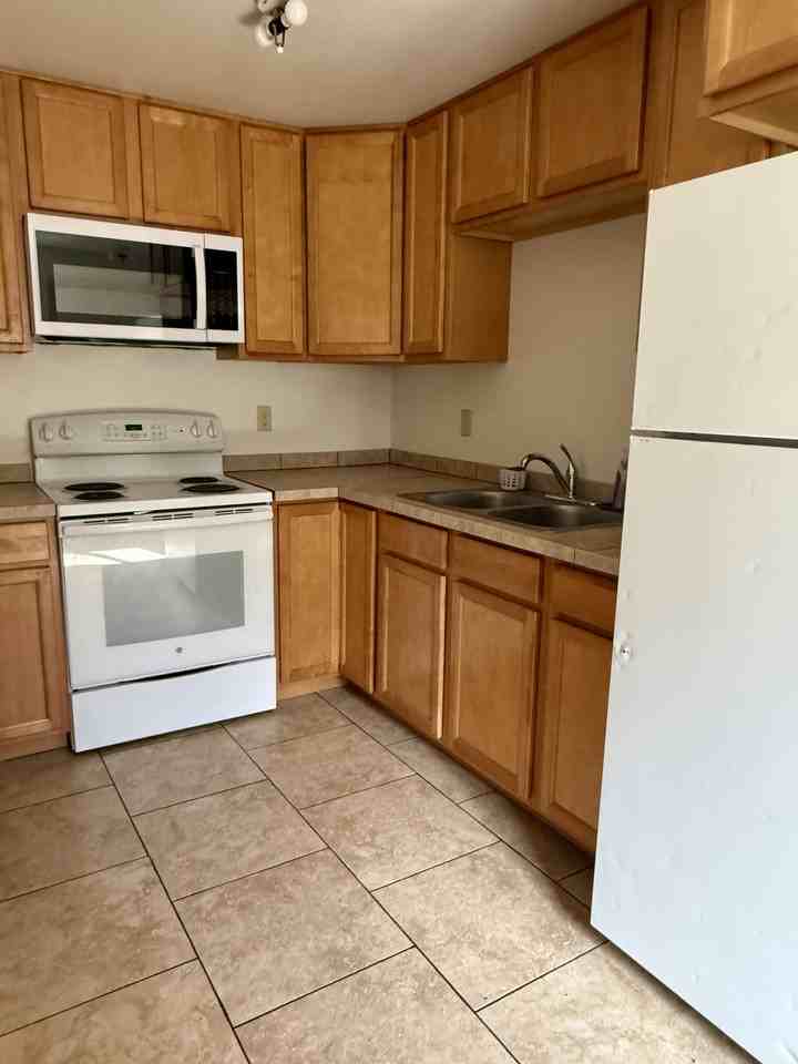 24 N Arizona St #24