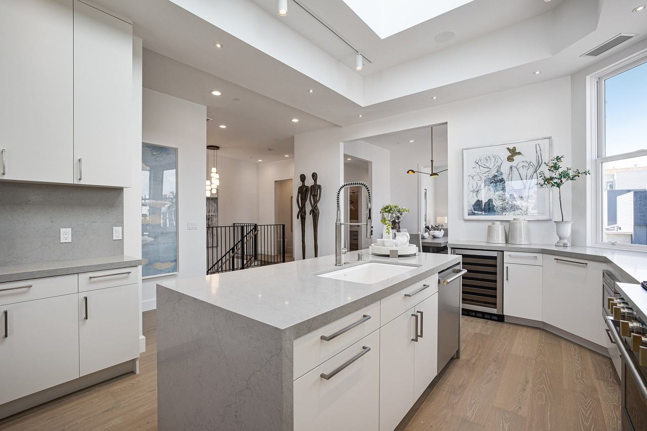 1502 Golden Gate Avenue - Photo 2 of 38
