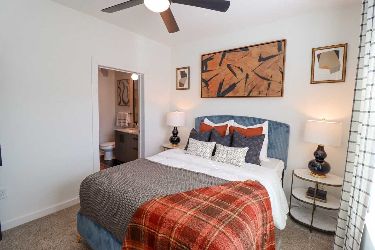 The Wren Apartments - Photo 4 of 46