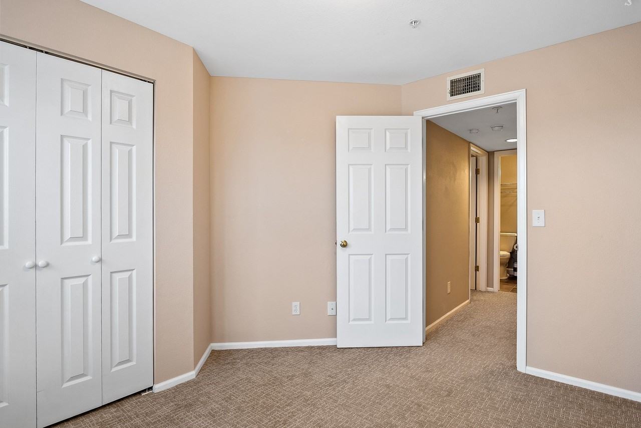 2727 Folsom St #1 - Photo 5 of 30