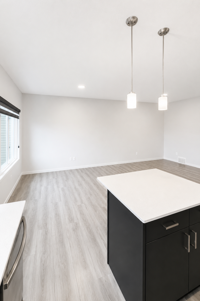 19336 29 Ave Nw - Photo 4 of 20