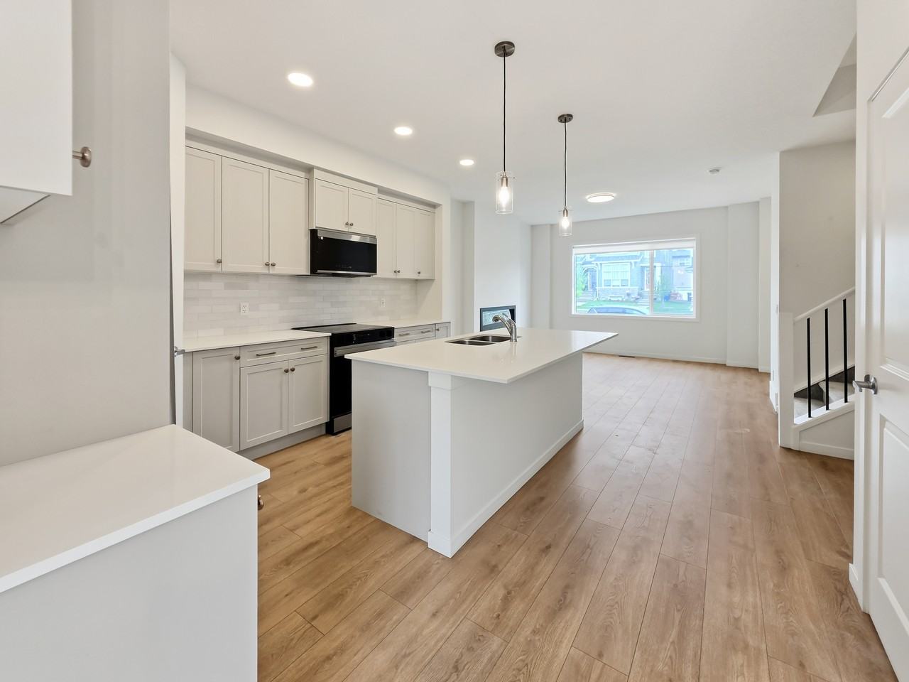 2205 Bayview Dr Sw - Photo 5 of 33