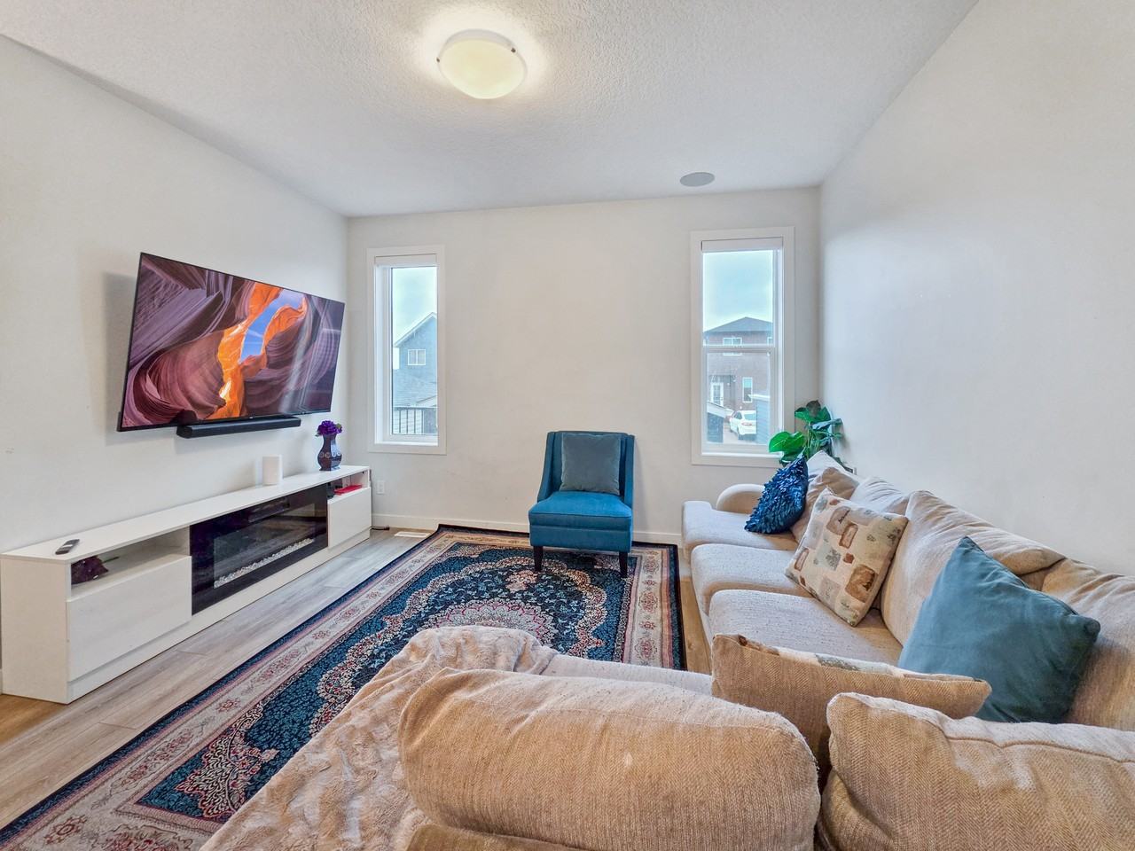 14620 24 Street NW, Calgary, AB - Photo 7 of 30