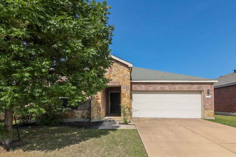 1724 Gayla Creek Dr
