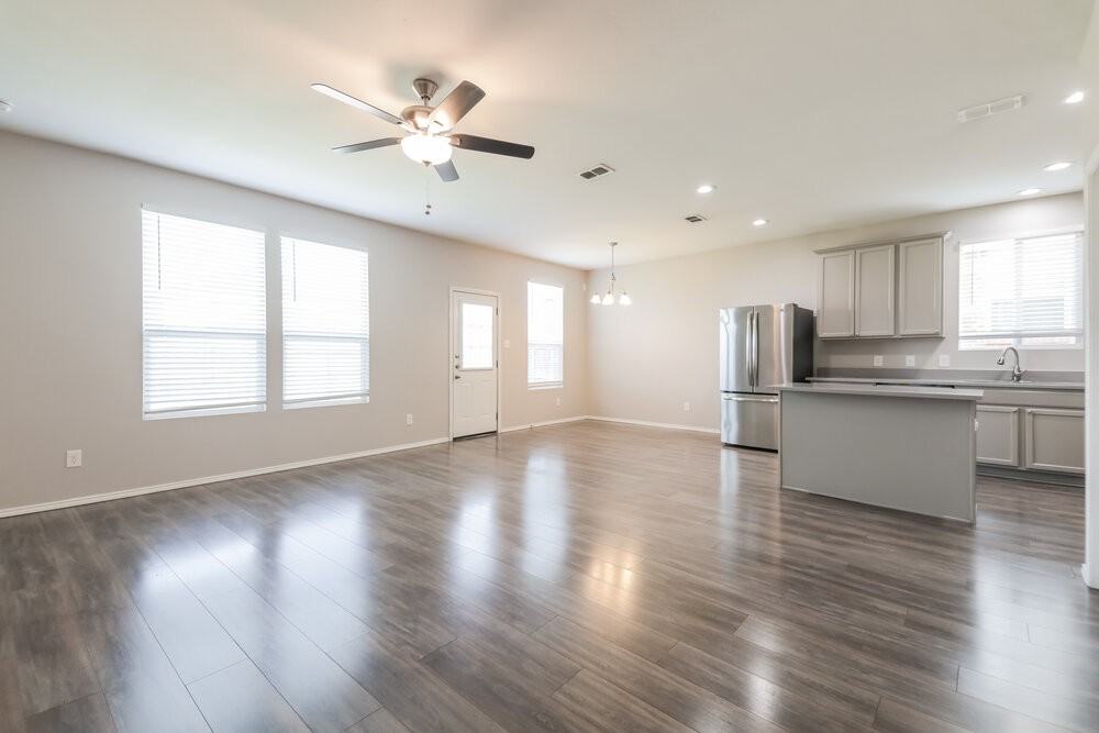 1724 Gayla Creek Dr - Photo 4 of 16
