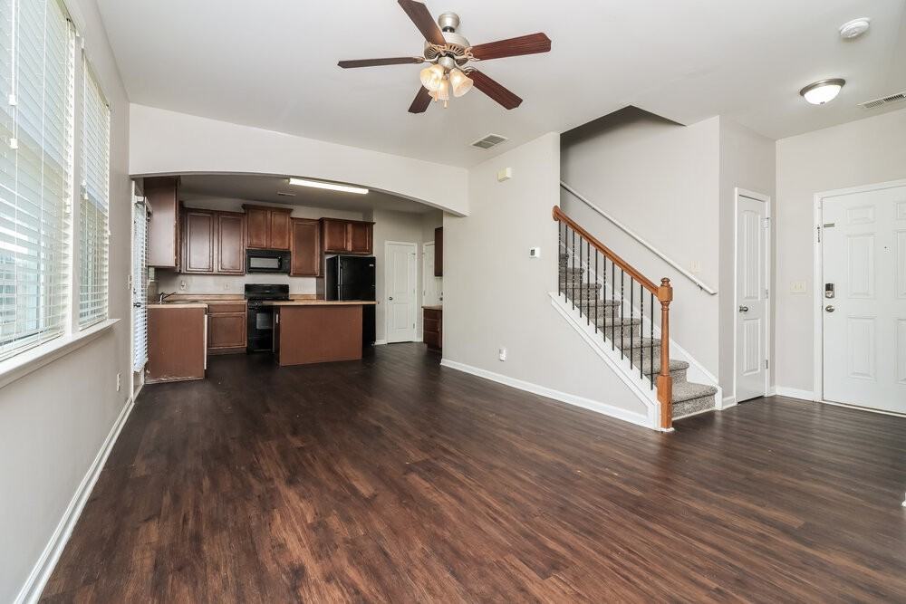 98 High Point Way - Photo 6 of 17