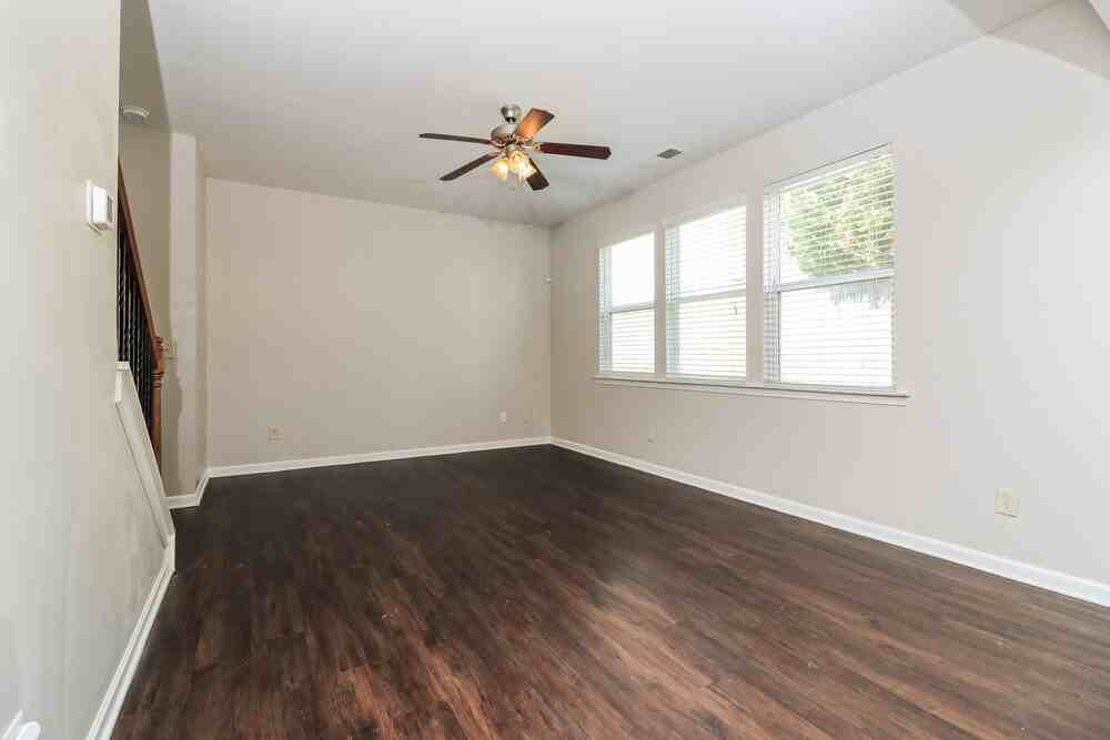 98 High Point Way - Photo 7 of 17