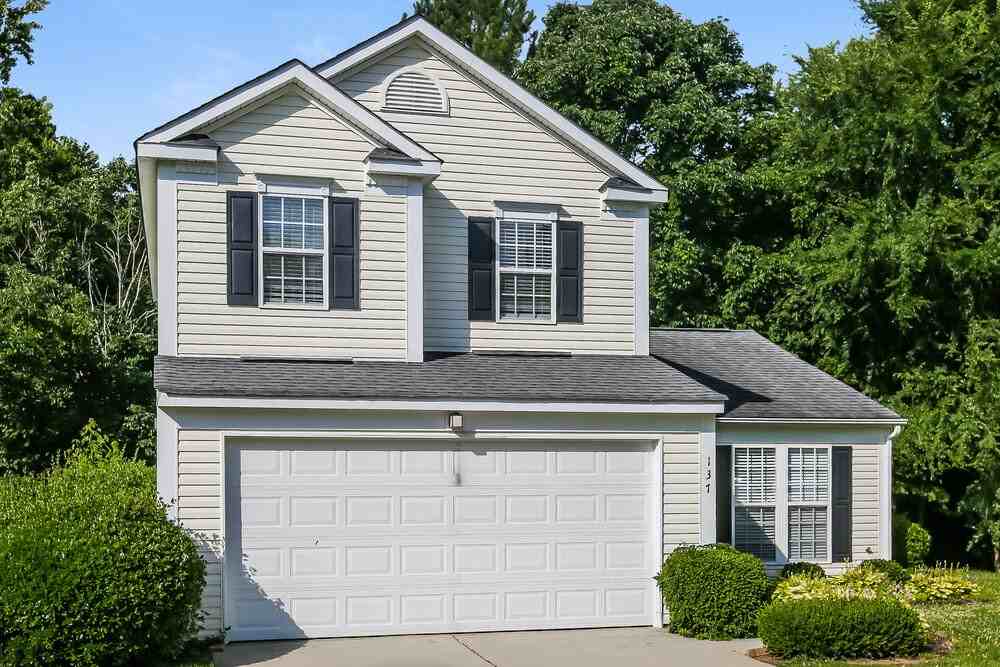 137 Lantana Dr - Photo 4 of 20