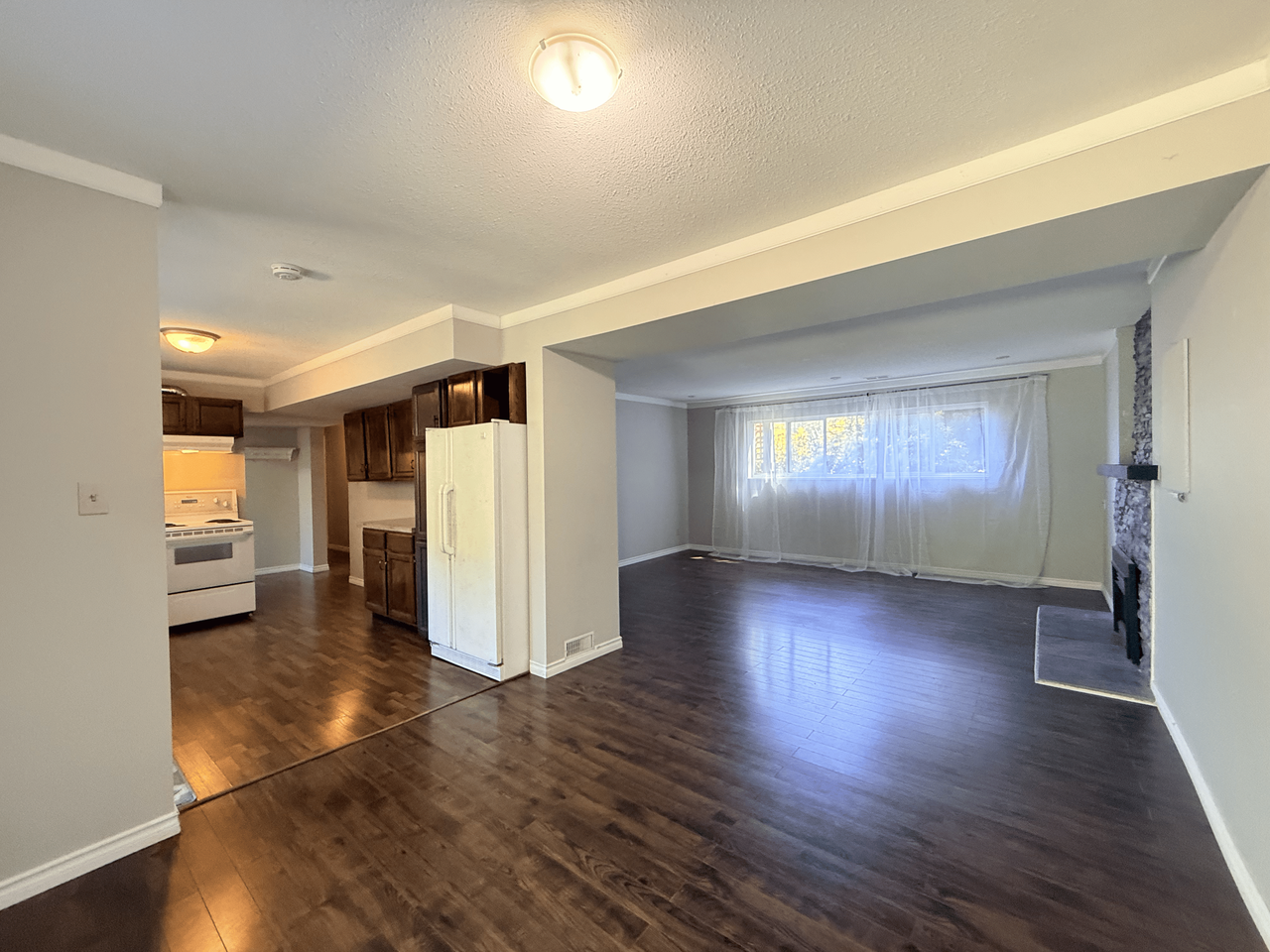5379 4 Avenue - Photo 2 of 11