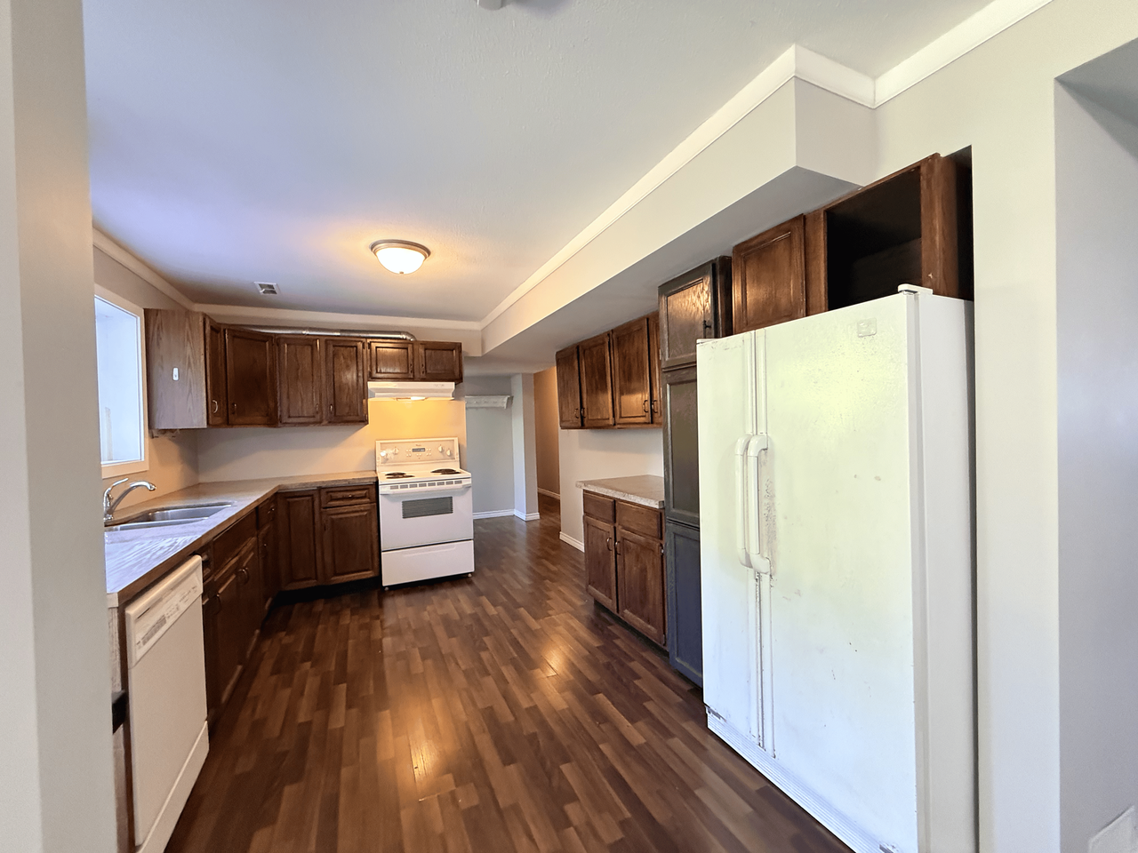 5379 4 Avenue - Photo 3 of 11