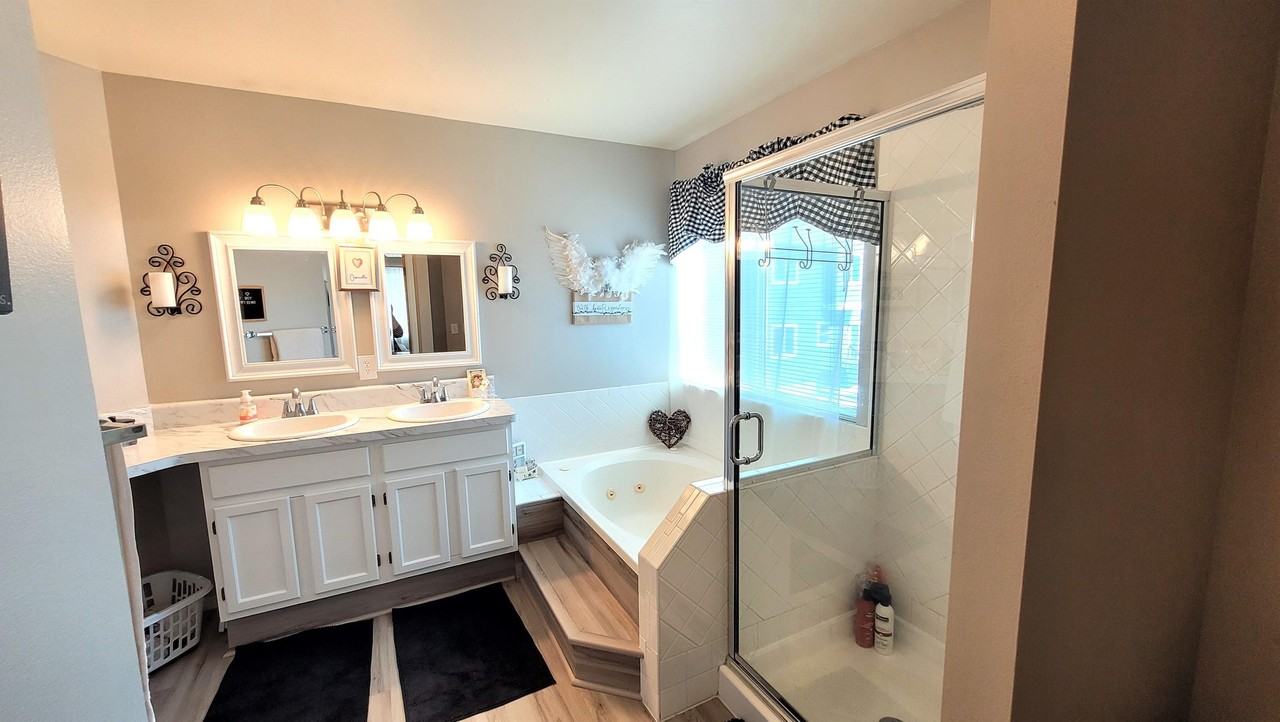 2010 Bramblwood Ln - Photo 2 of 33