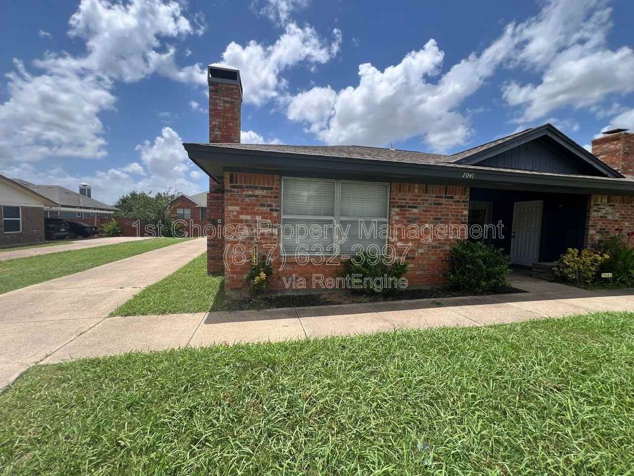 7041 Crosstimbers Ln - Photo 7 of 29