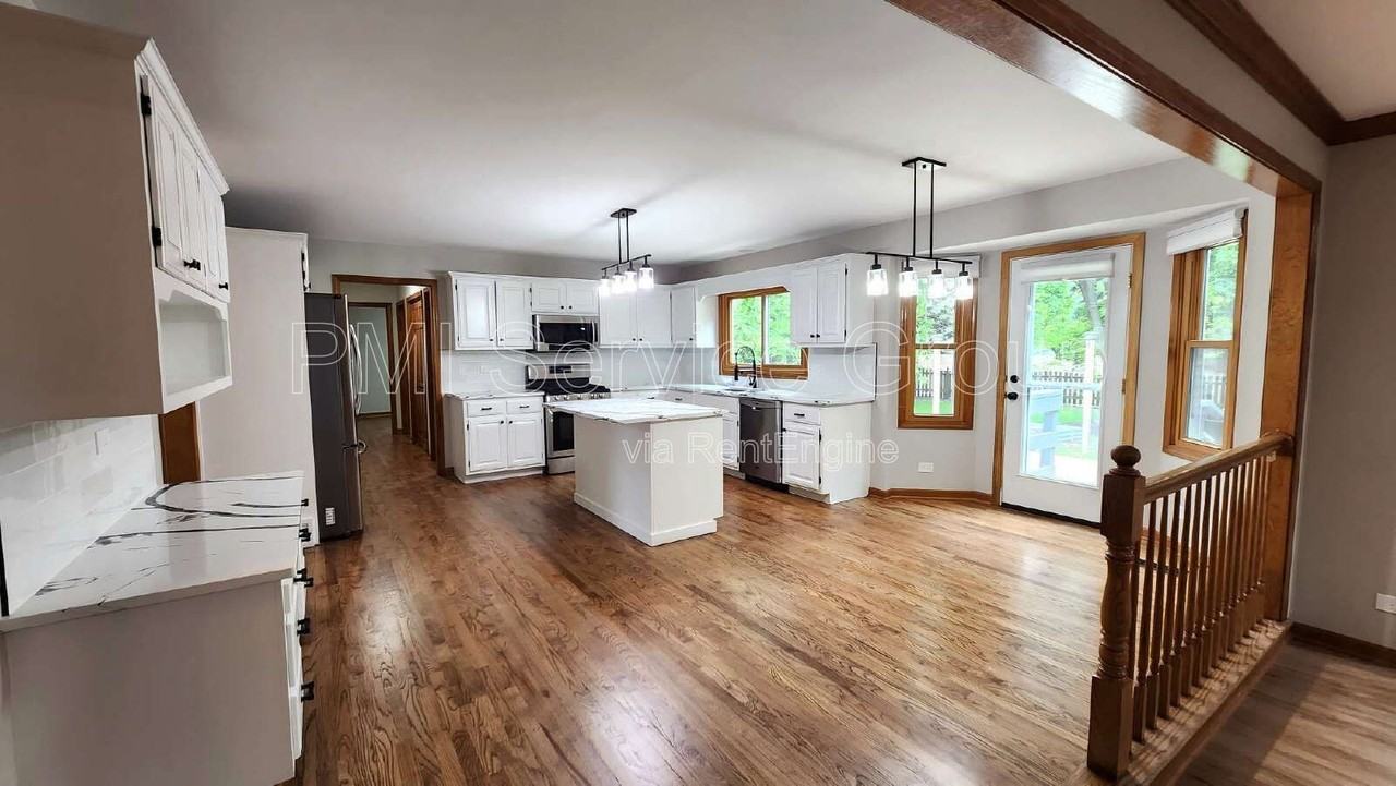 3467 Charlemaine Dr - Photo 3 of 24