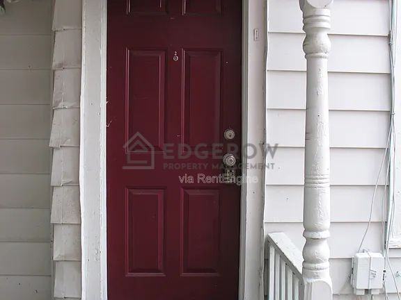 635 Lafayette Ave Ne #2 - Photo 2 of 8