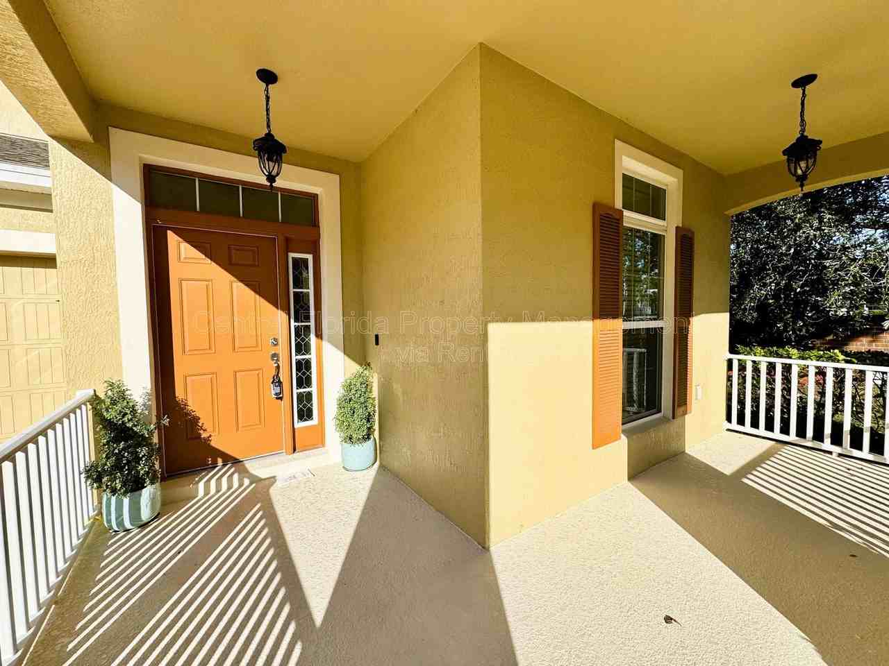 6621 Helmsley Cir - Photo 3 of 50