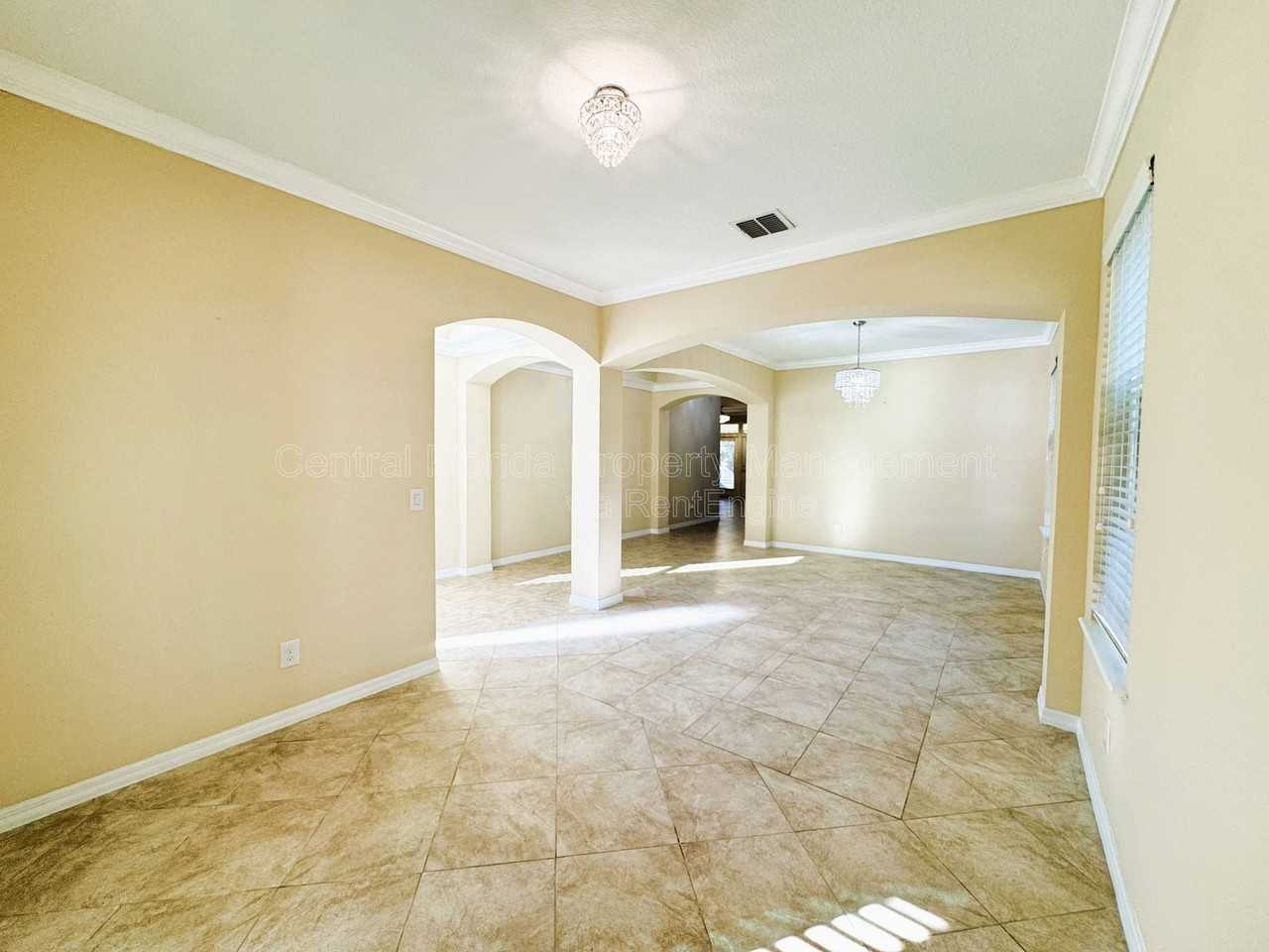 6621 Helmsley Cir - Photo 7 of 50