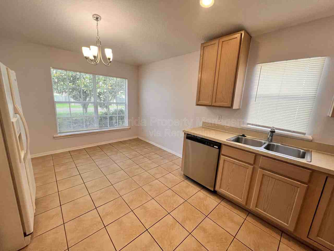 1821 Courtland St - Photo 3 of 15