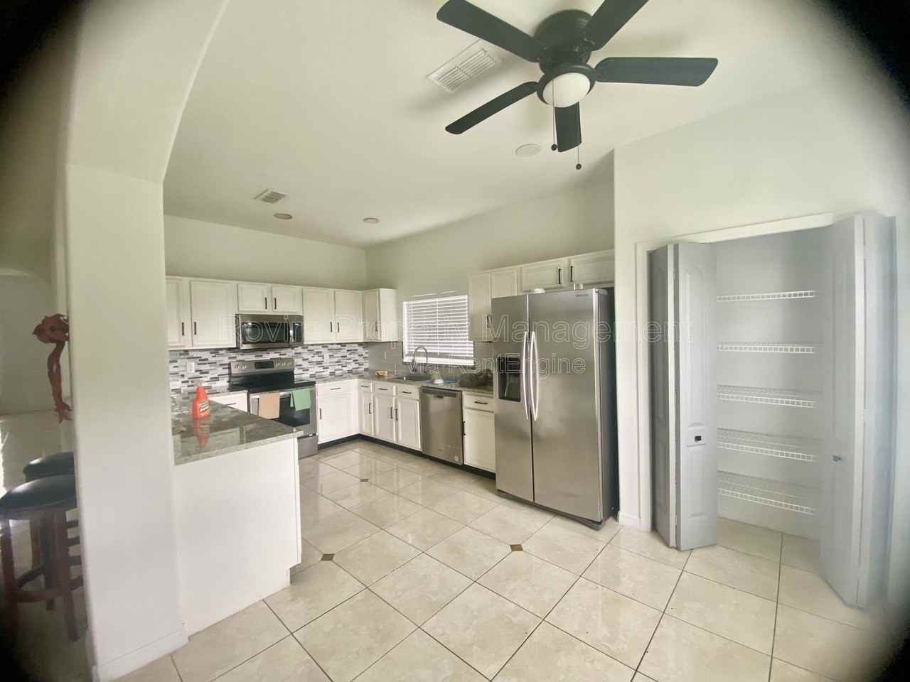 1690 Big Oak Ln - Photo 4 of 37