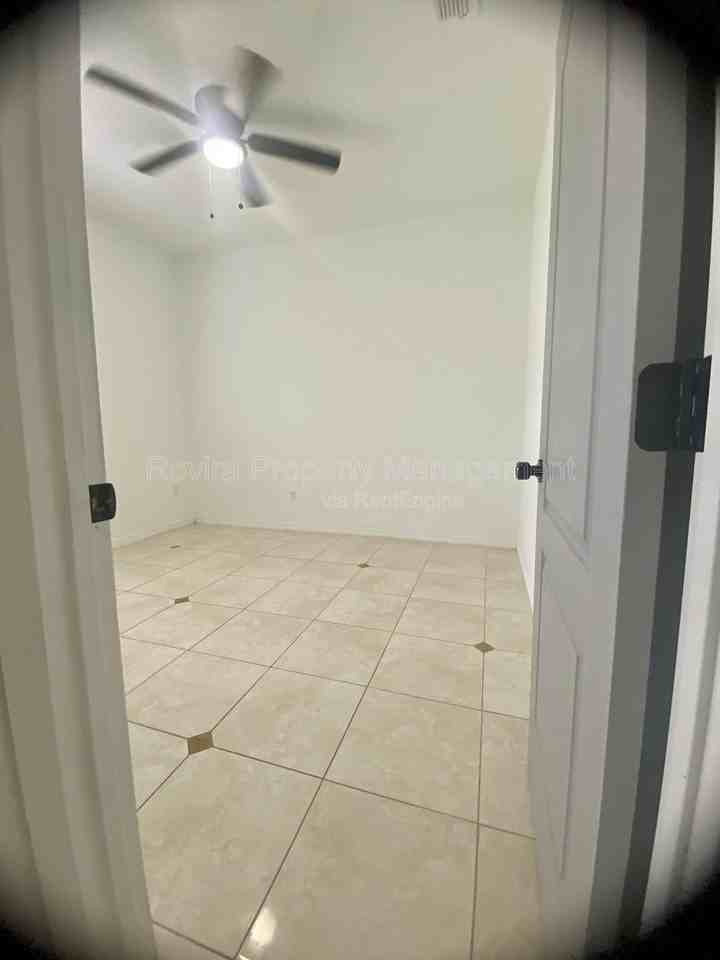 1690 Big Oak Ln - Photo 5 of 37