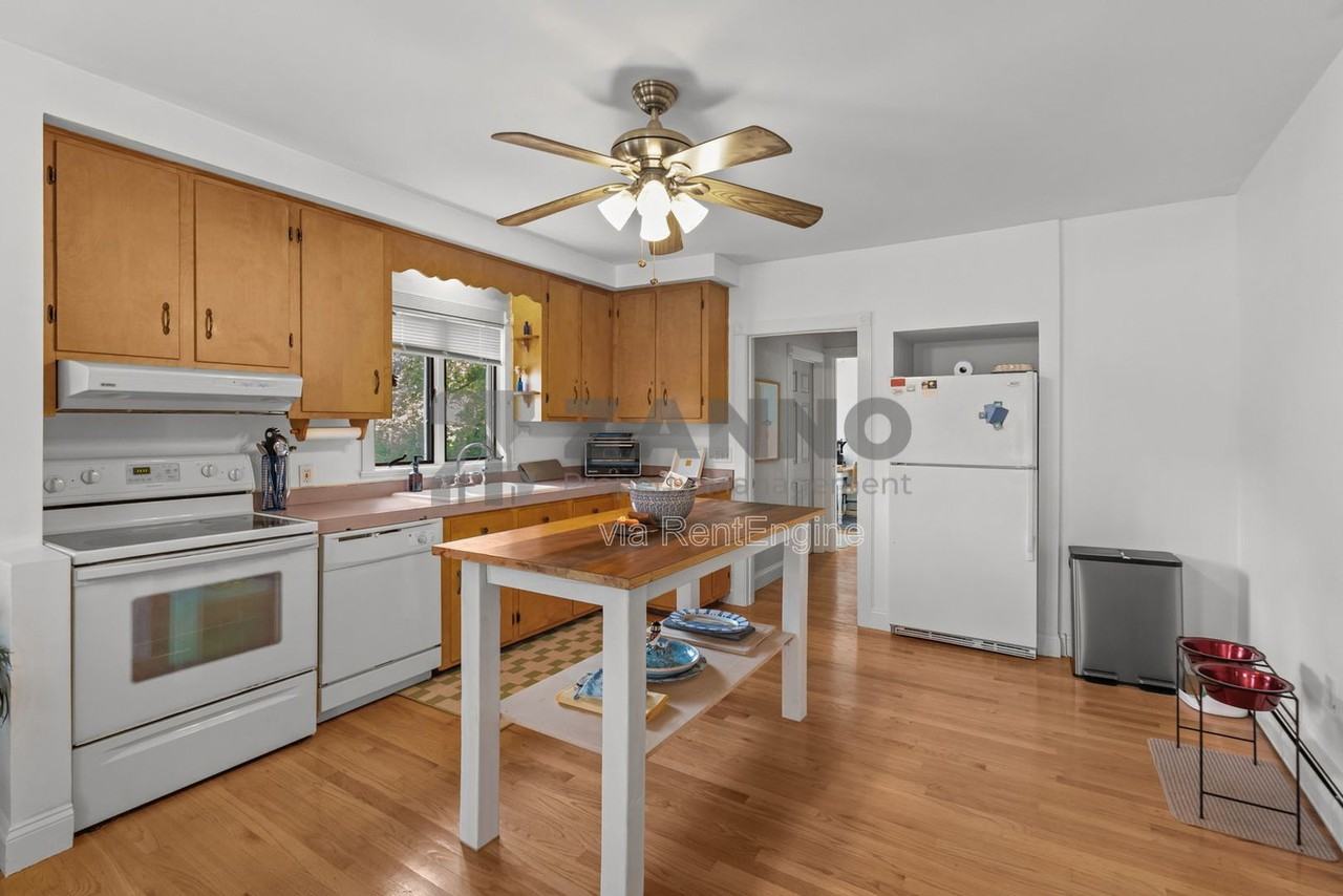 4 Harker Ave - Photo 7 of 34