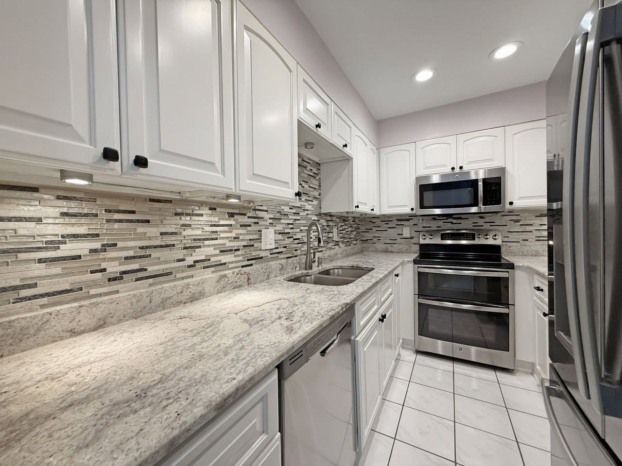 4607 W Fig St #209 - Photo 5 of 26