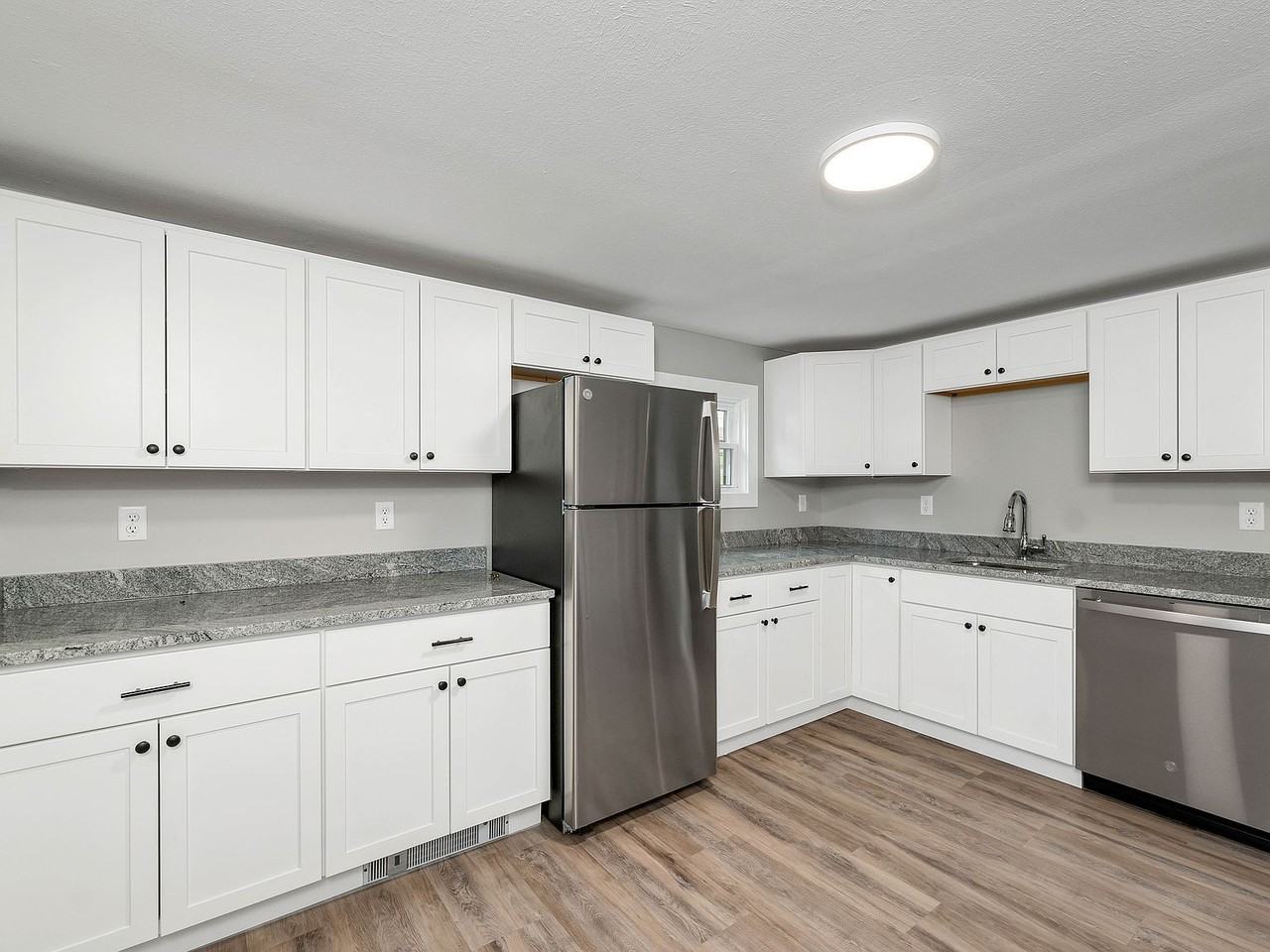 175 Pleasant St #2A - Photo 2 of 14