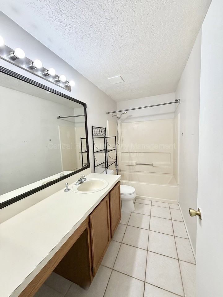 144 Reserve Cir #100 - Photo 7 of 15