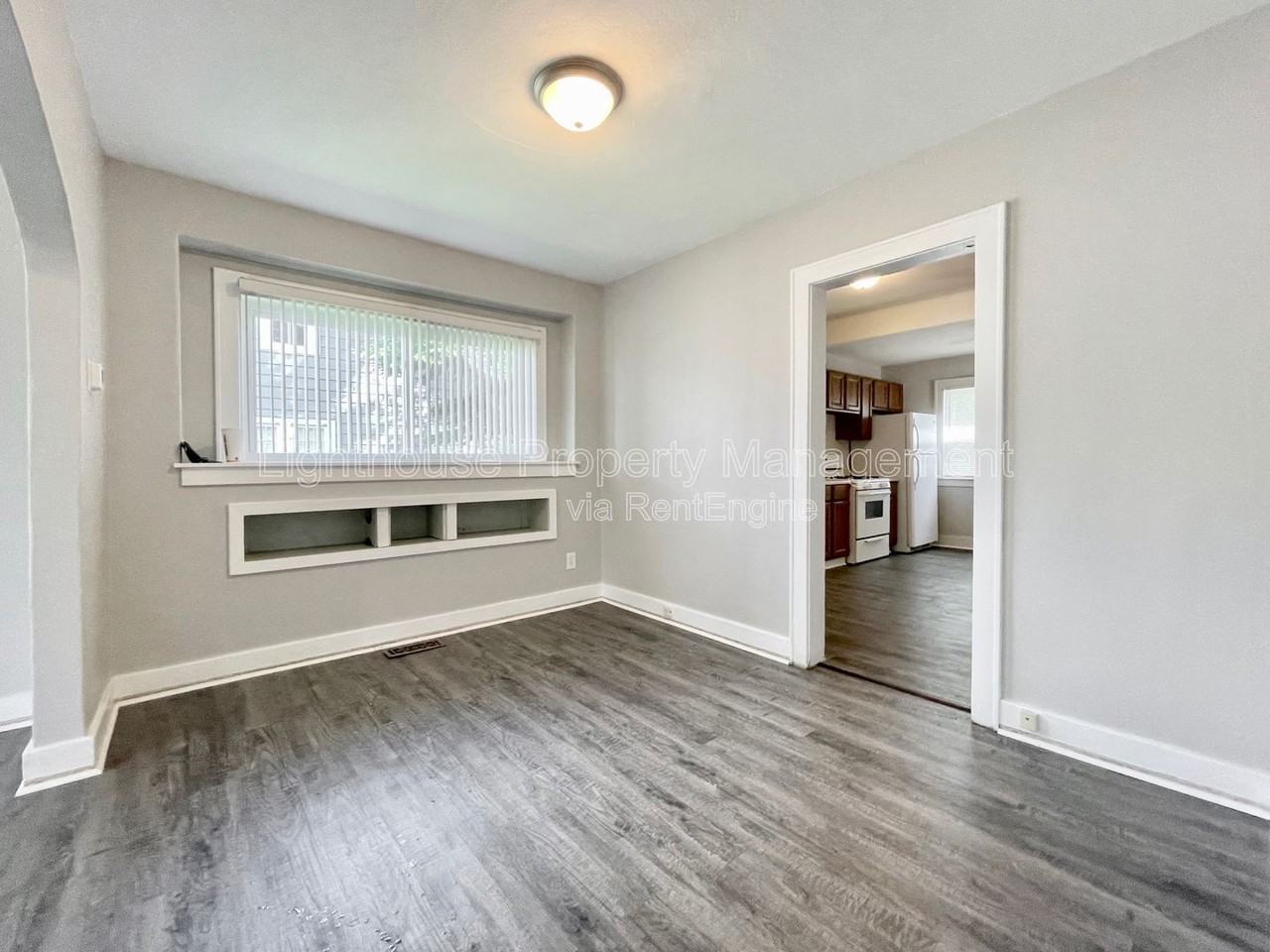 146 Lawrence St Ne - Photo 5 of 19