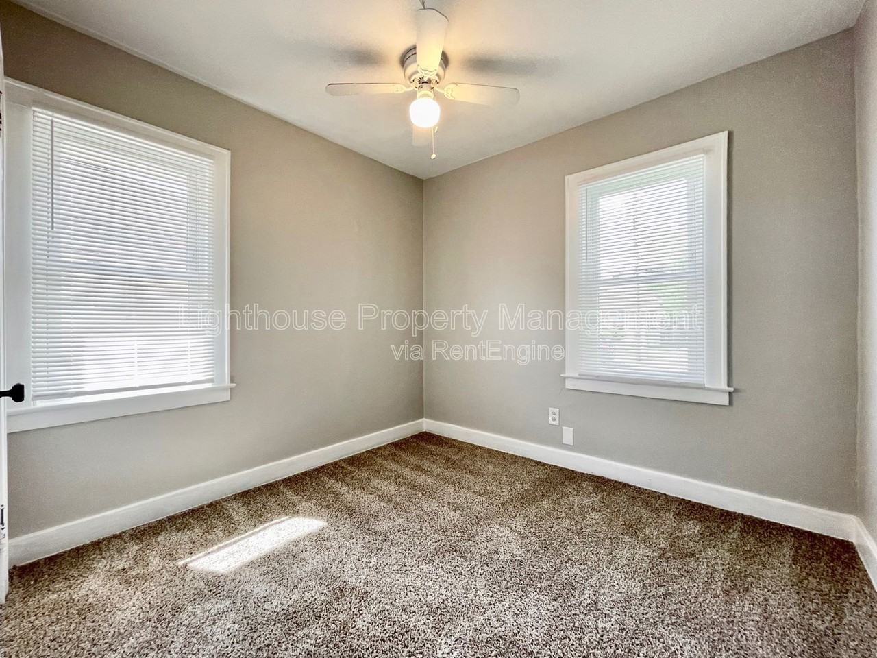 146 Lawrence St Ne - Photo 7 of 19