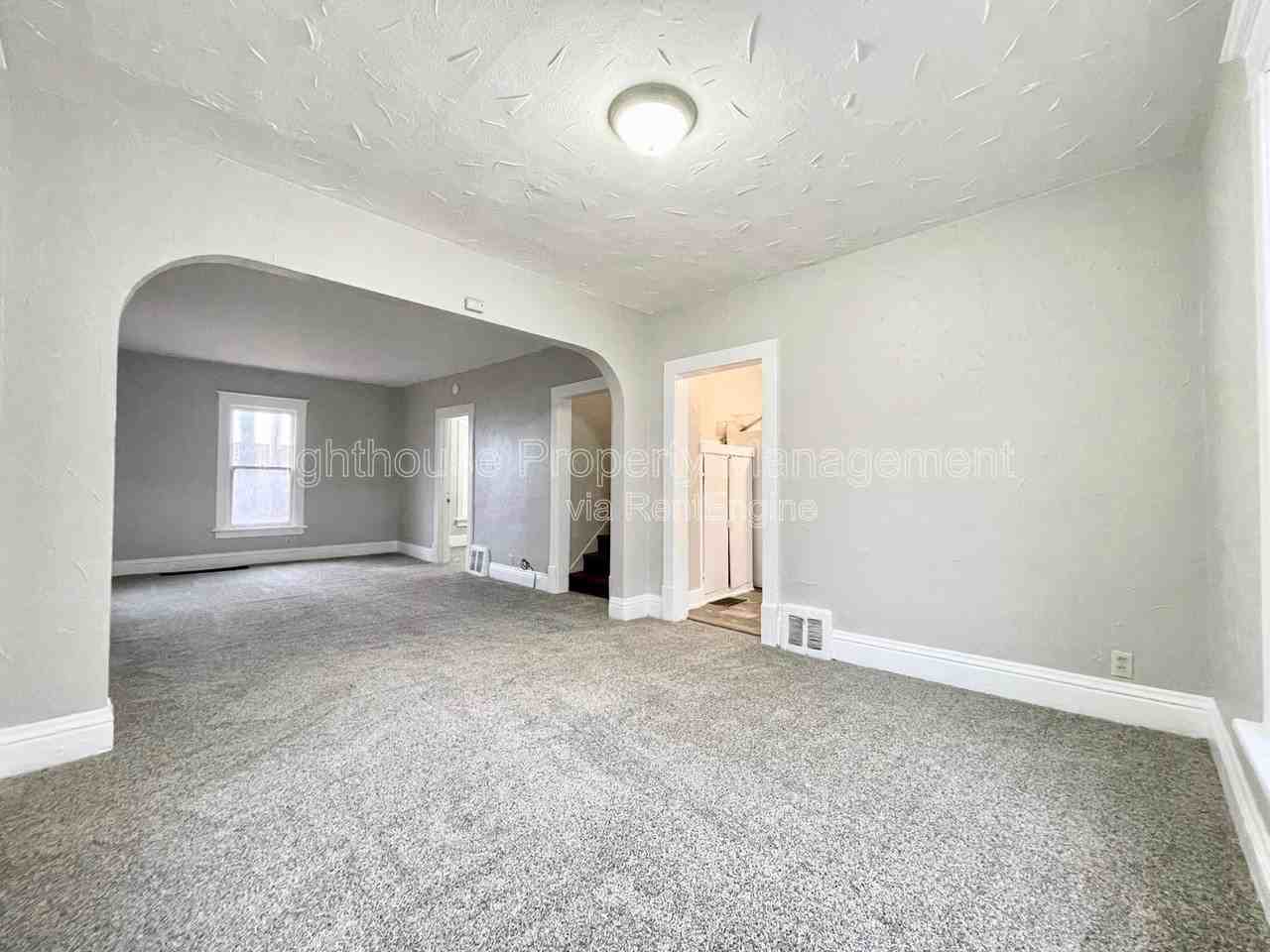2816 Park St - Photo 5 of 16