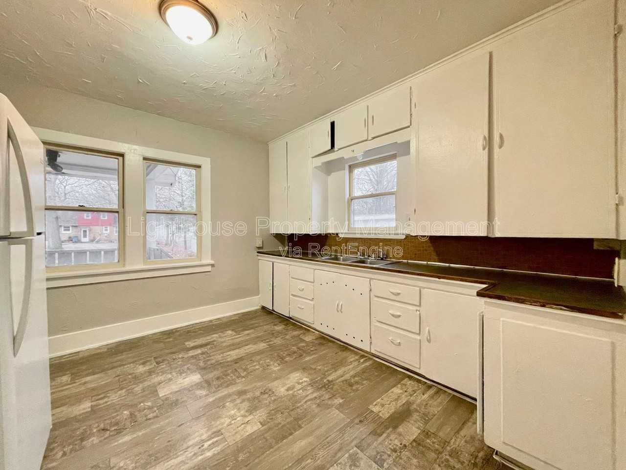 2816 Park St - Photo 6 of 16