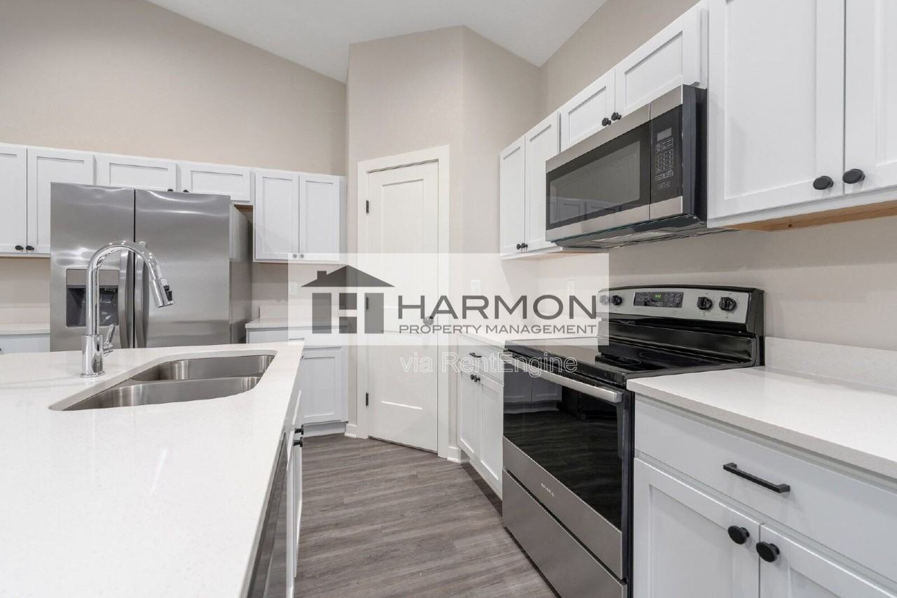 3306 W 9th St N - Photo 5 of 14
