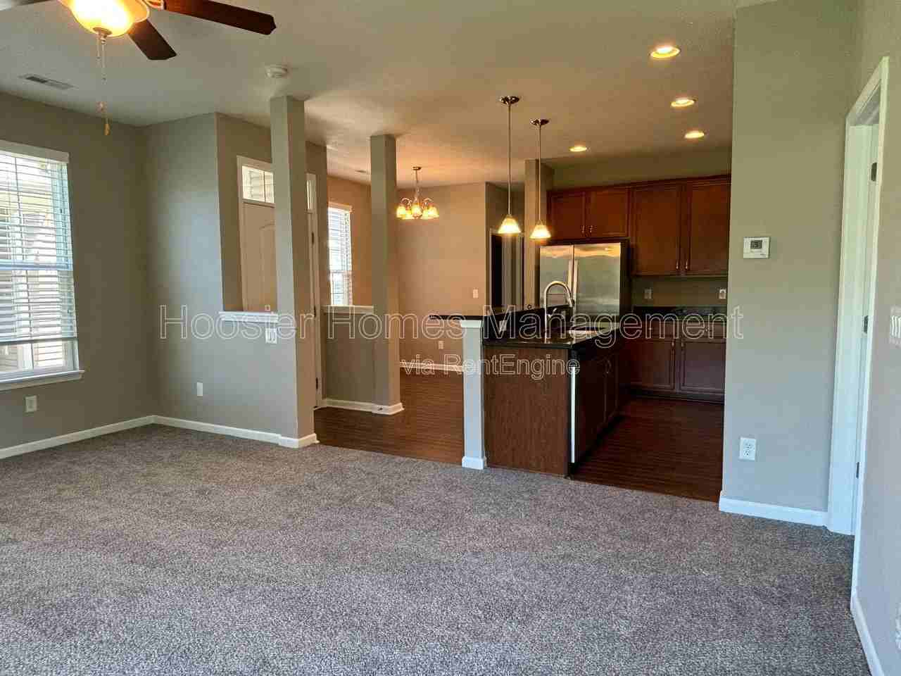 640 N Grant St - Photo 4 of 17