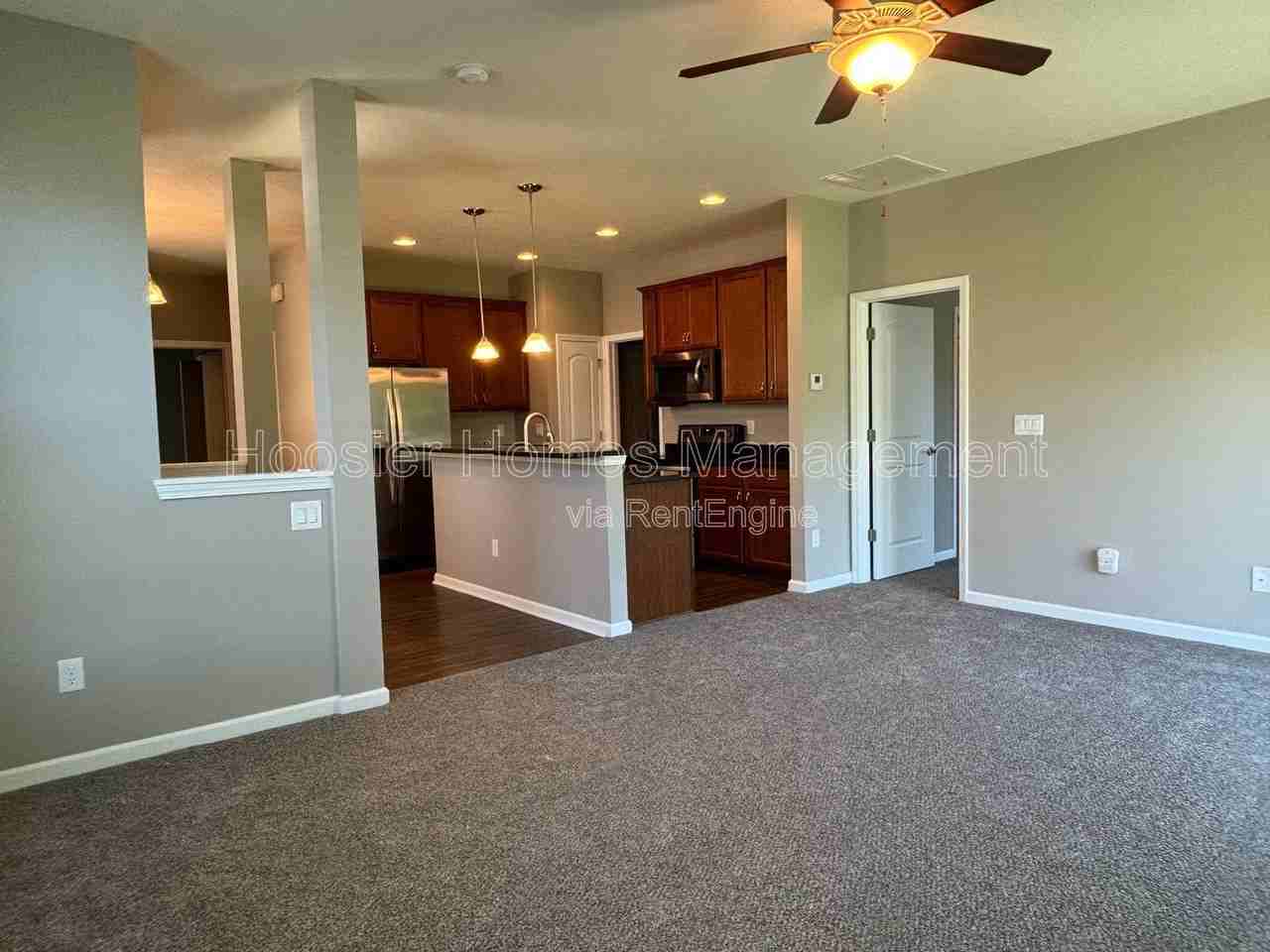 640 N Grant St - Photo 5 of 17