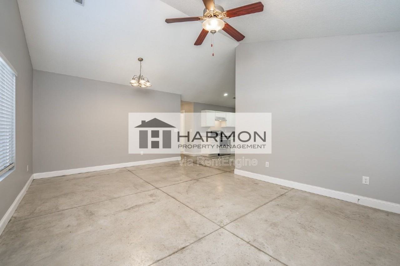 531 Sunflower Dr - Photo 2 of 8