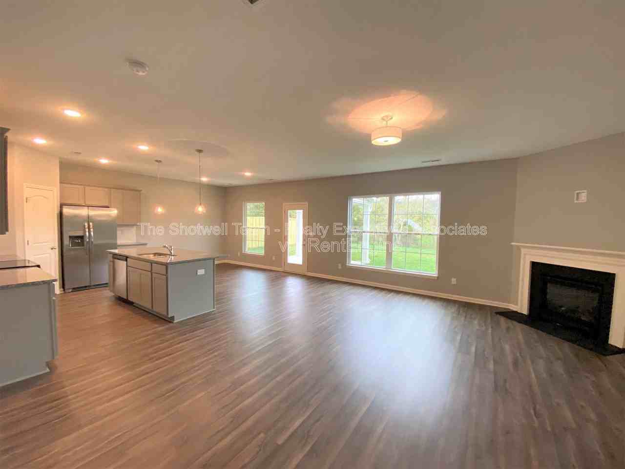 7852 Beeler Farms Ln - Photo 5 of 27
