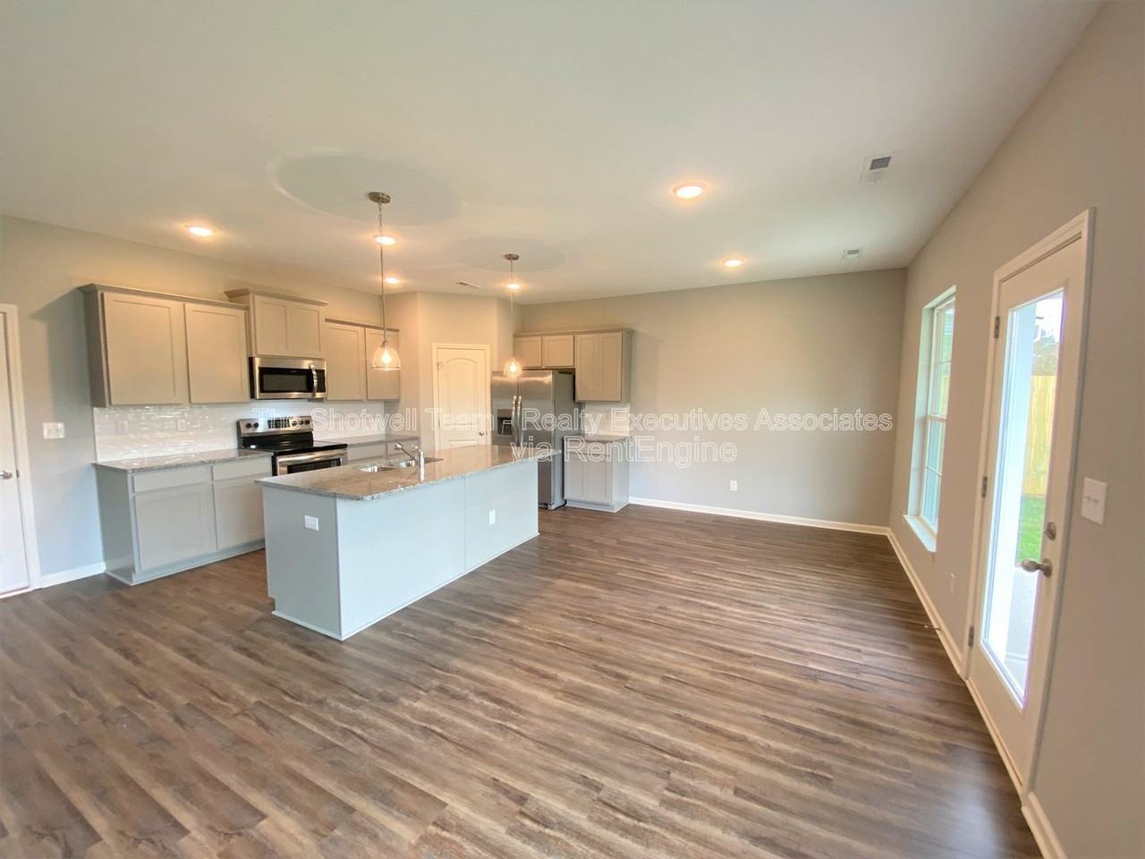 7852 Beeler Farms Ln - Photo 6 of 27
