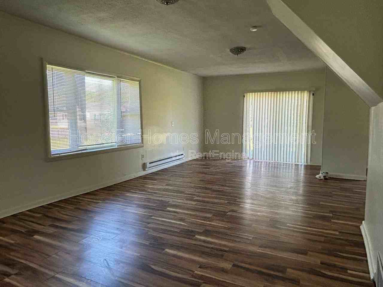 1739 Kildare Ave - Photo 5 of 12