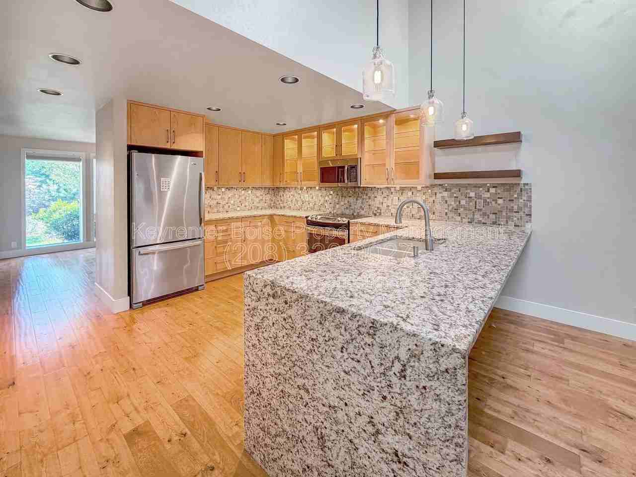 4780 N Riverfront Pl - Photo 7 of 24
