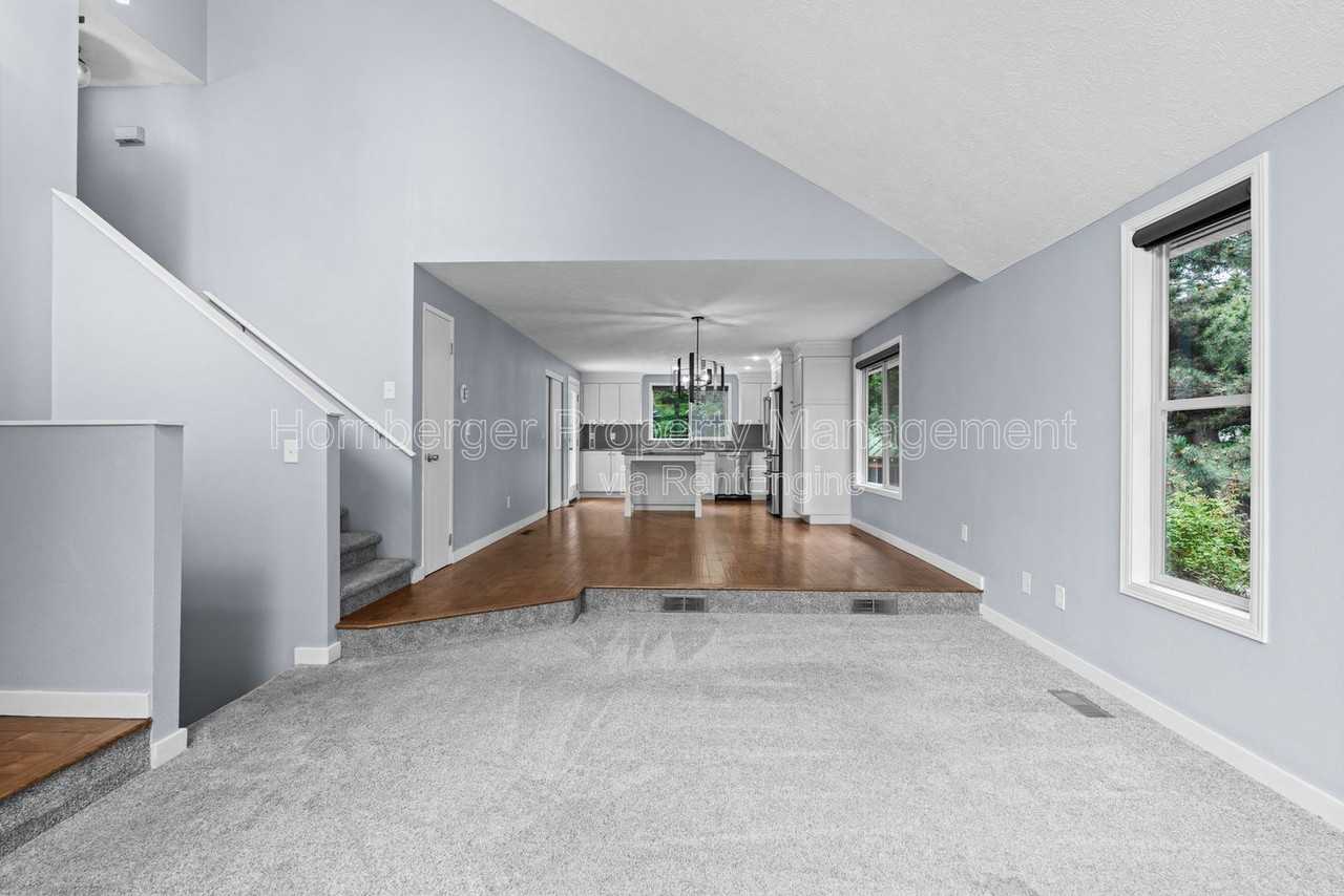 3807 S Woodward Rd - Photo 5 of 42
