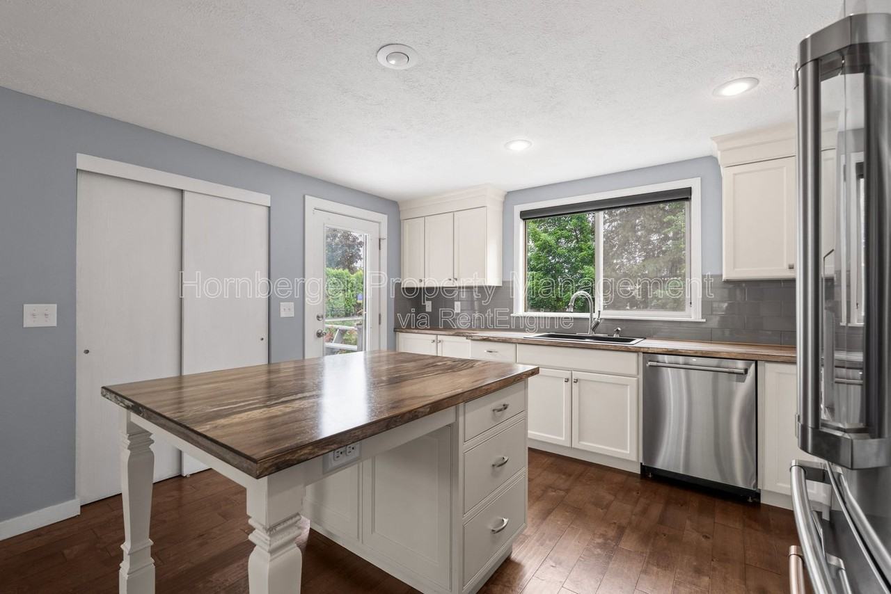 3807 S Woodward Rd - Photo 6 of 42
