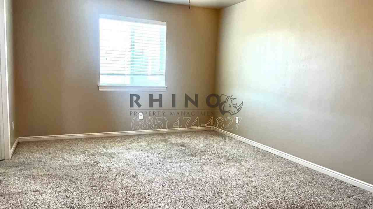 1385 W Bridal Veil Dr - Photo 4 of 20